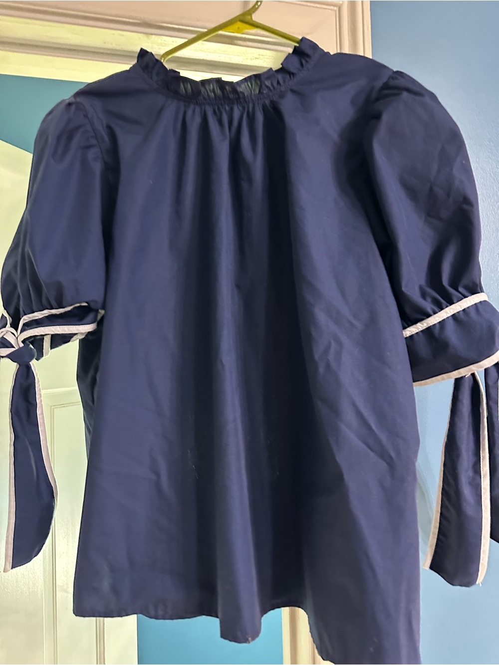 entro Navy Puff-Sleeve Tie Cuff Top with Contrast Trim